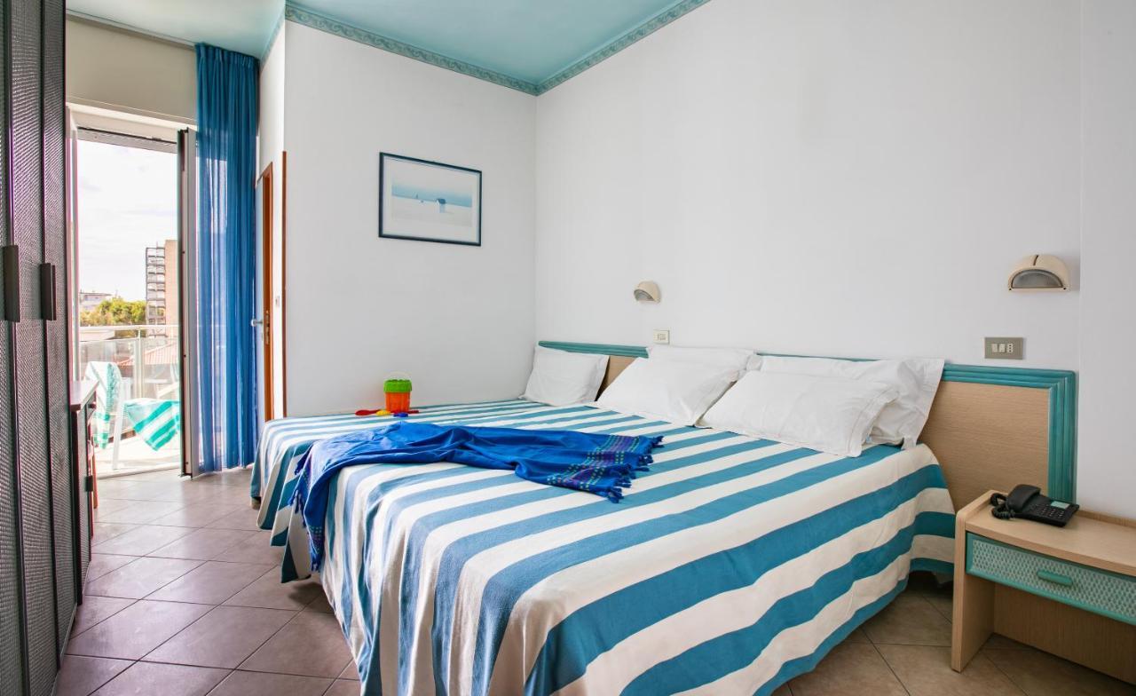 Hotel Tabor Rimini Esterno foto
