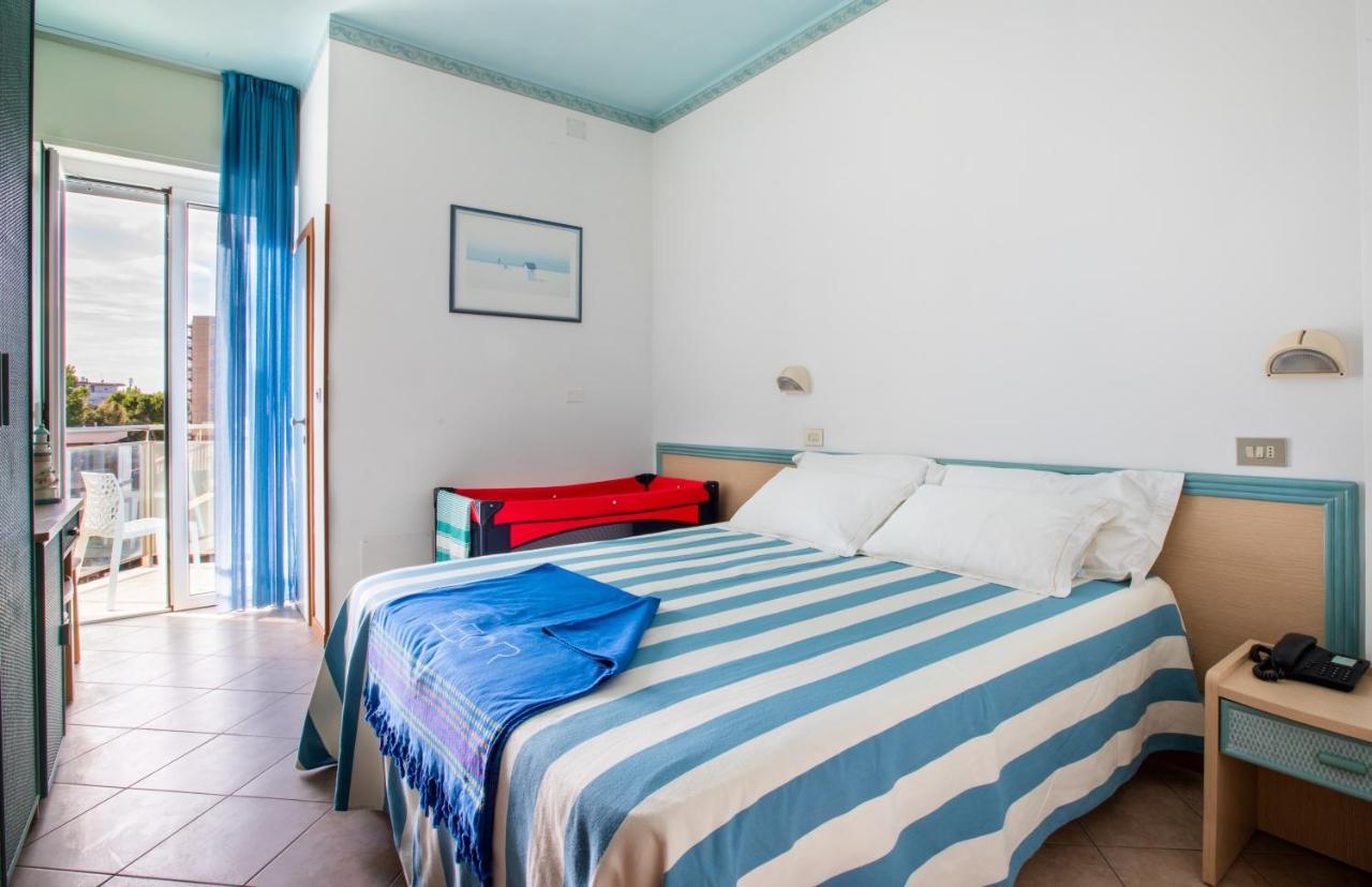 Hotel Tabor Rimini Esterno foto