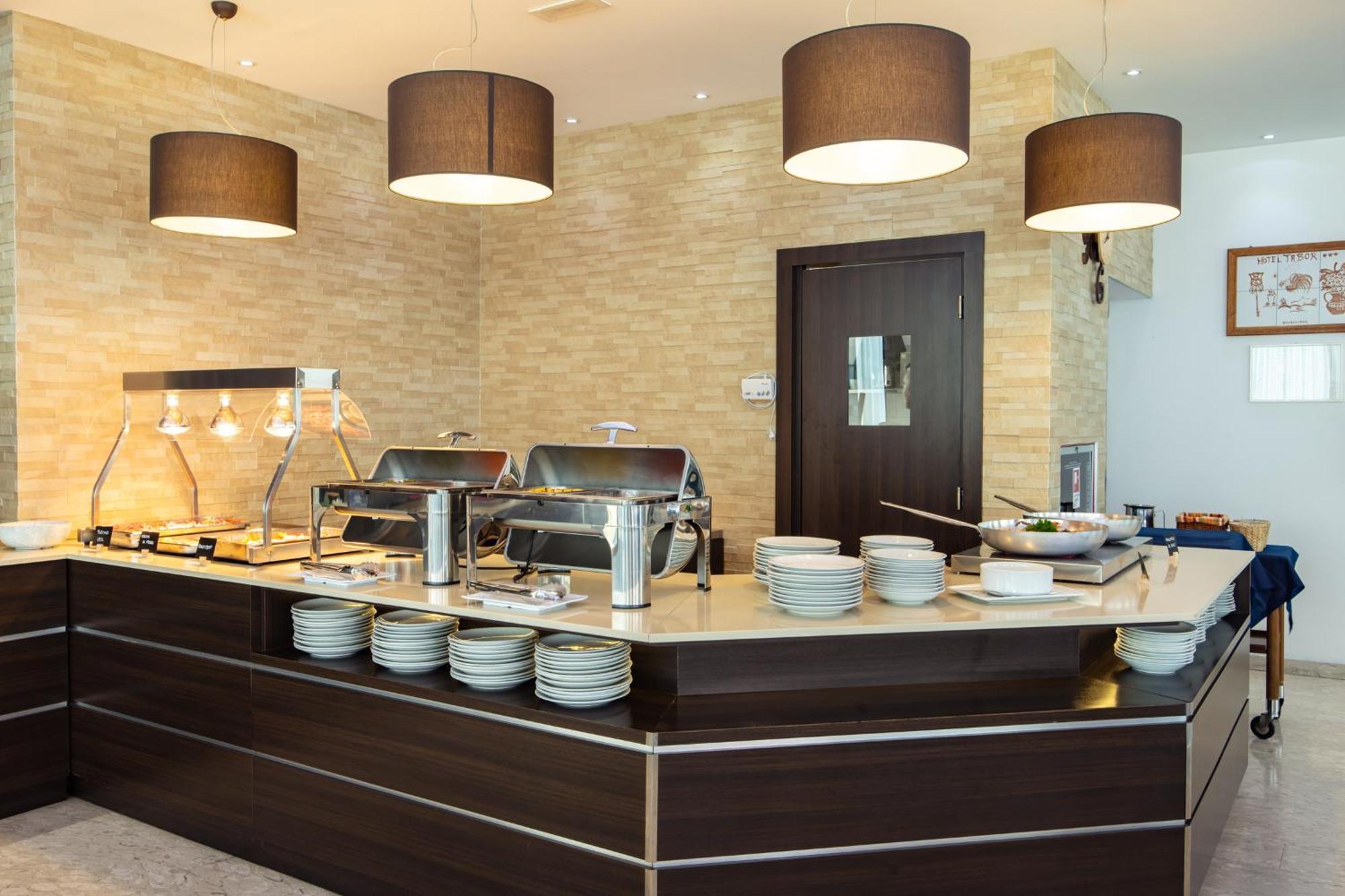 Hotel Tabor Rimini Esterno foto